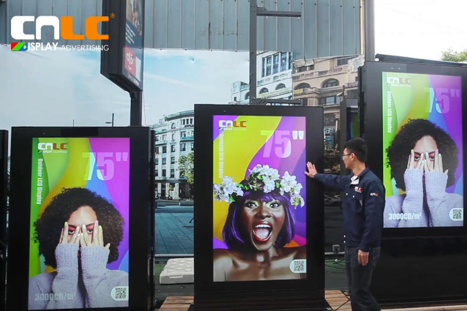Revolucionando a publicidade externa: soluções de LCD de alto brilho para cidades inteligentes