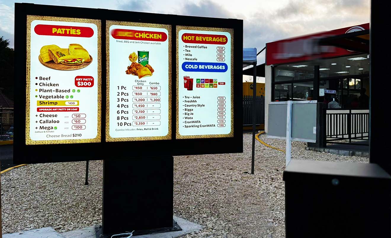 Painel de Menu Digital Drive-Thru | Inteligente, à prova d'água e de alto brilho