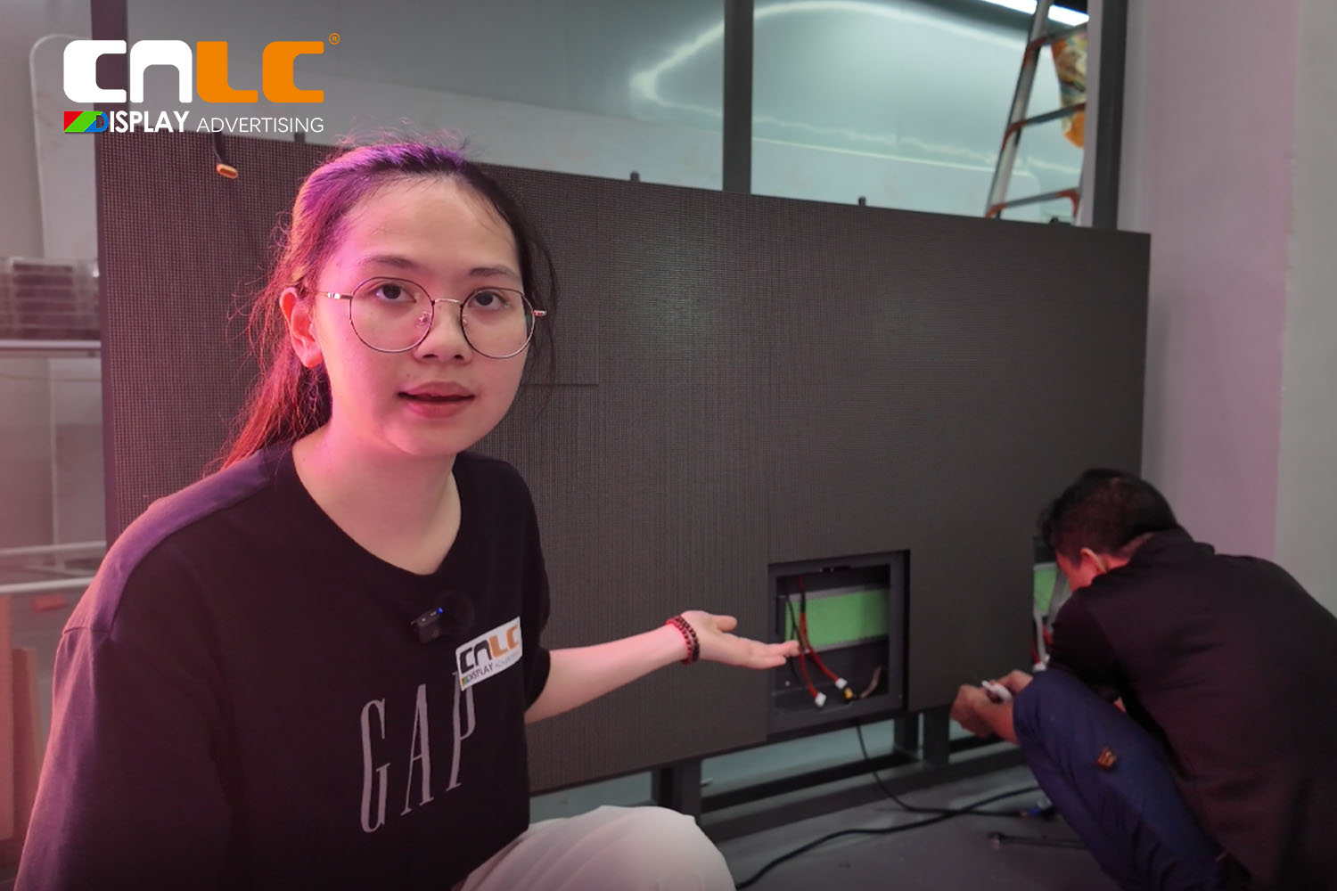 Gabinete LED fixo em alumínio leve de 4,5 kg | Display durável e sem emendas