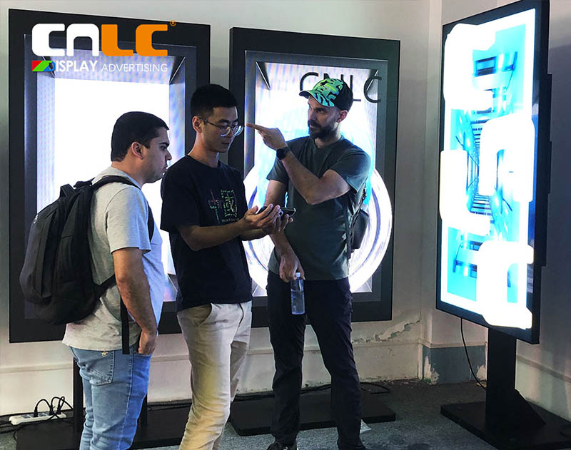 A CNLC recebe com prazer visitas de clientes da América do Sul e da Europa.